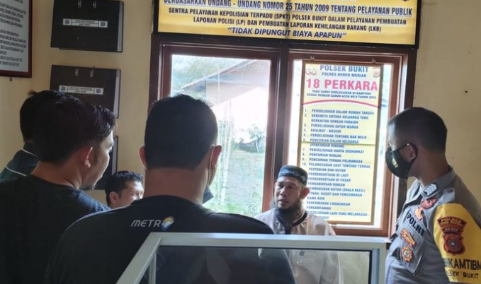 Uang Rp 262 Juta Ditaruh di Mobil, Seketika Raib Saat Ditinggal Belanja, Pelaku Terekam CCTV